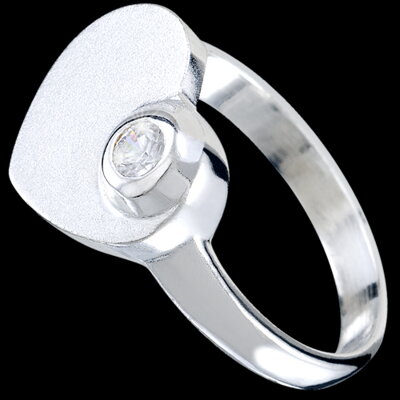 Silver ring, CZ, heart 