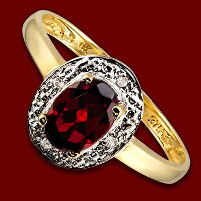 Gold ring, garnet, diamonds