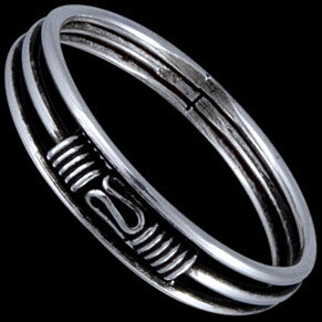 Silver ring, Bali design 
