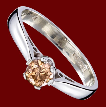 Prsten zlatý, zásnubní, diamant