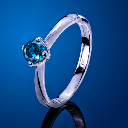 Prsten platinový, zásnubní, diamant